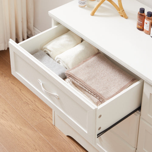 Modern 3-Drawer Dresser